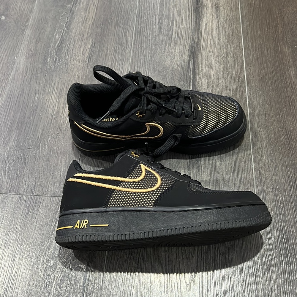 Black Nike air forces - Picture 2 of 9